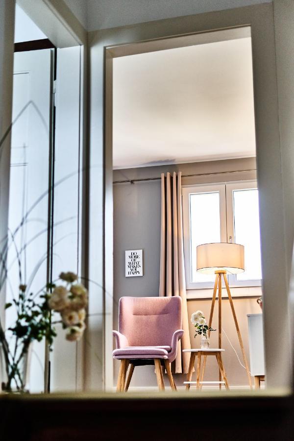 Primera Villa Singen Luaran gambar